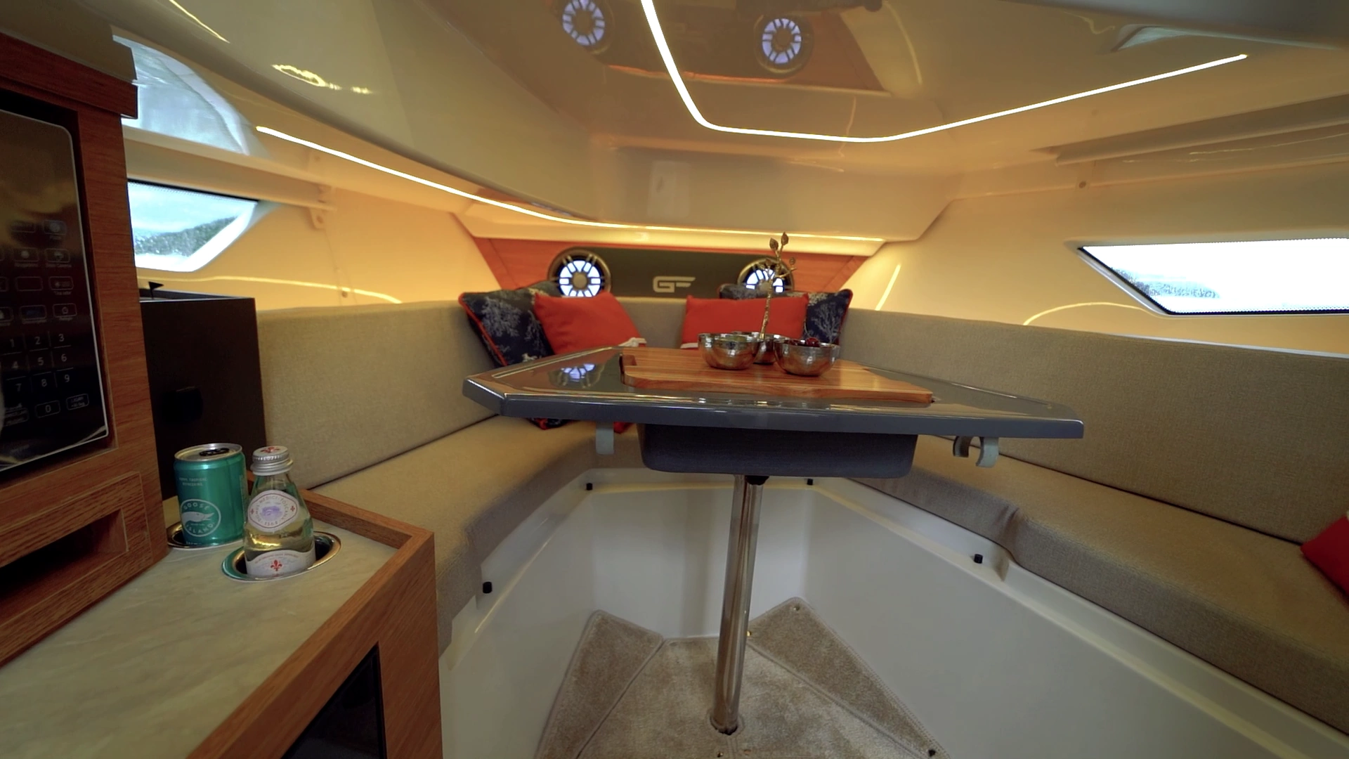 288GTS-cabin